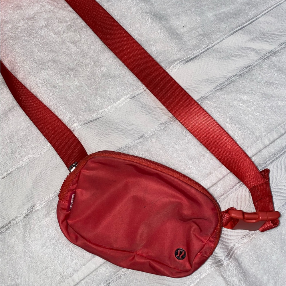 Lululemon everyday belt bag